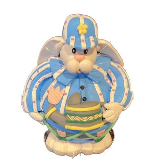 Collectible Glass Easter Bunny - Picture 4 of 13